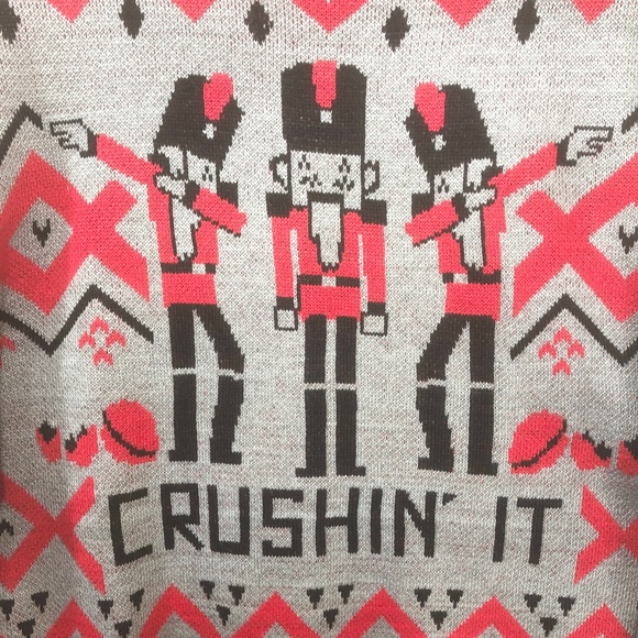 CRUSHIN' IT Soldiers Dabbing Crew Men's Sweater - Picture 2 of 8